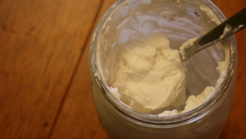 mixednews.ru_wp_content_uploads_2014_07_coconut_kefir.jpg